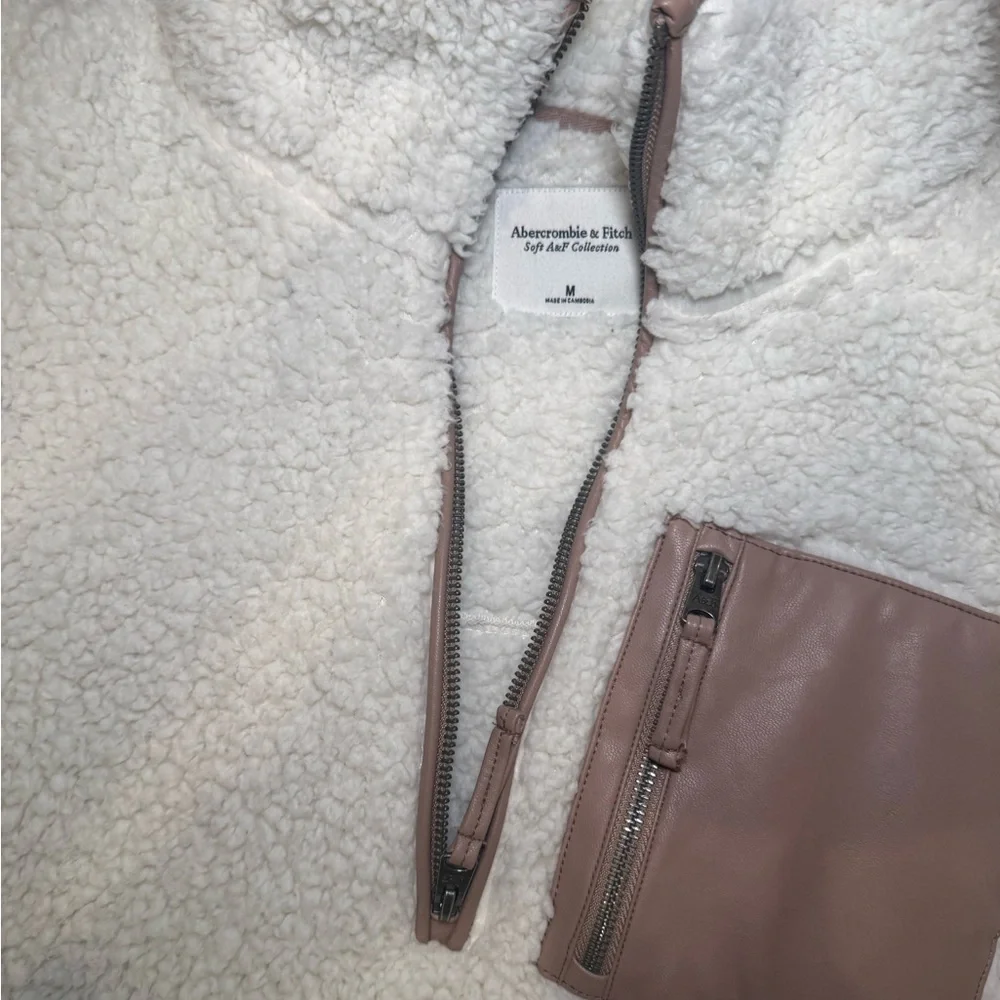 Abercrombie & Fitch softAF Sherpa half-zip - Picture 3 of 4